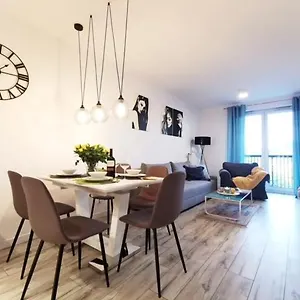 apartament-nad-morzem-fabio-kolobrzeg.kolobrzeghotels.com/